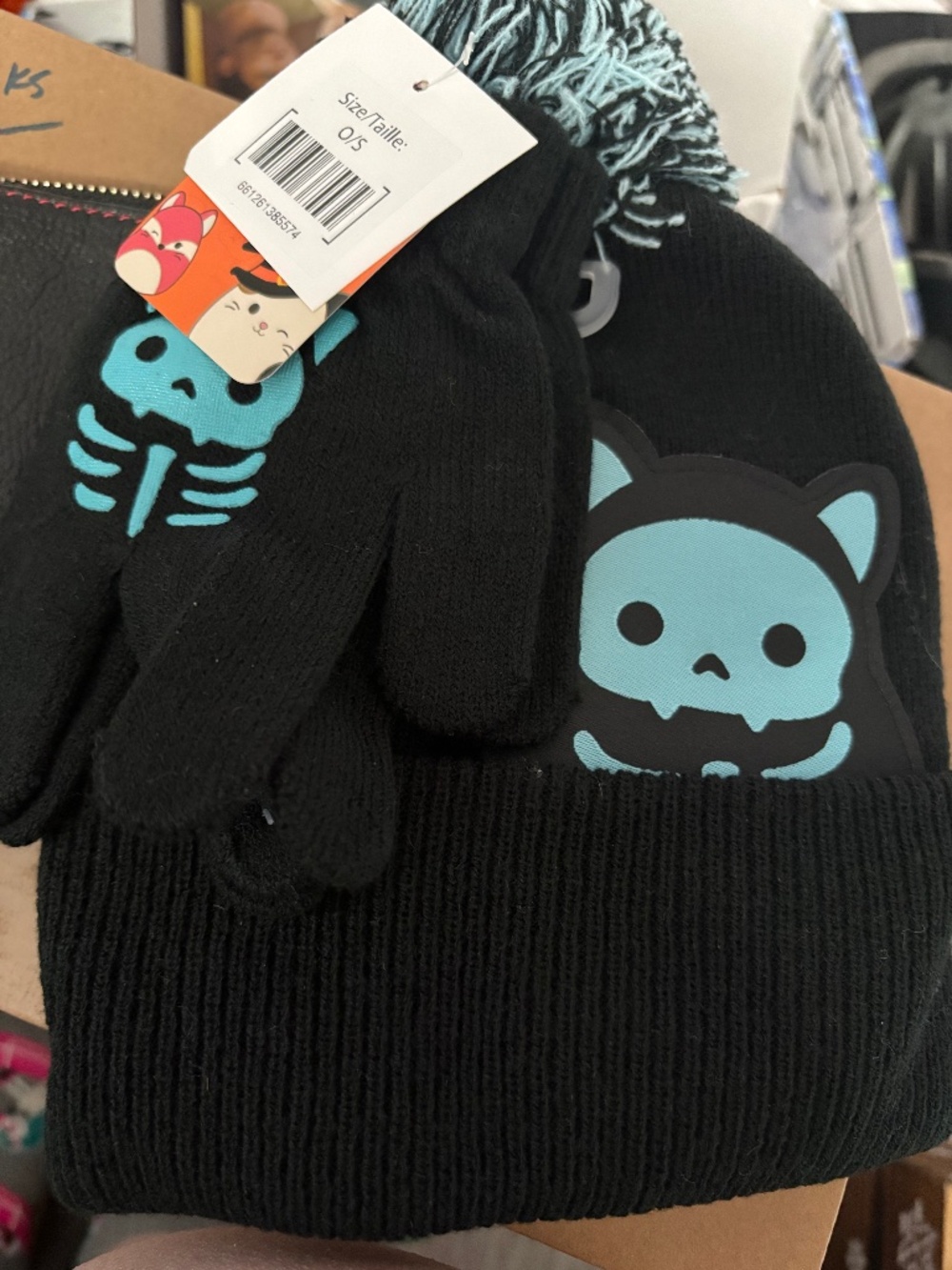 BN Stump squishmallows hat / toque and gloves set - Picture 1 of 2